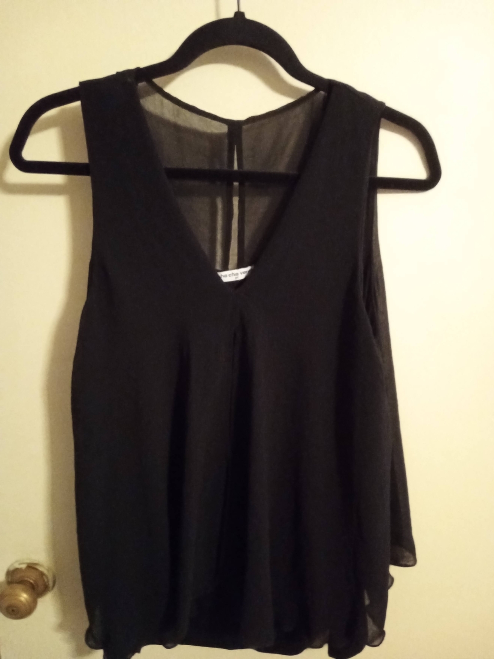 cha cha vente Black V-Neck Sheer-Back Chiffon Camisole